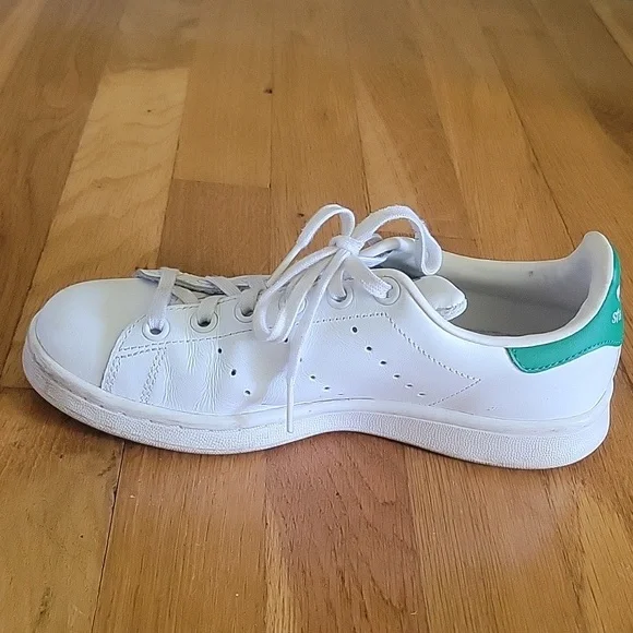 Adidas kids size 4 stan smith sneakers - Picture 3 of 13
